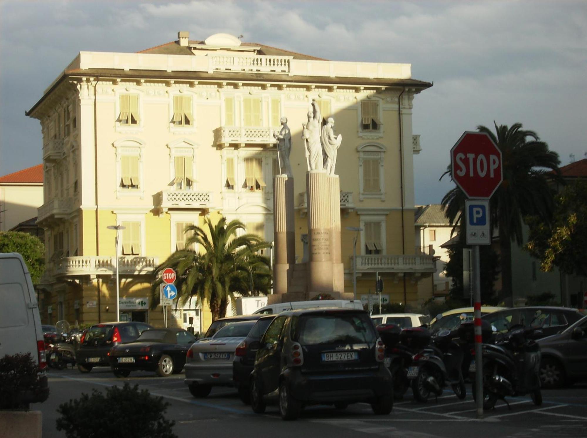 Hotel Miramare Lavagna Esterno foto